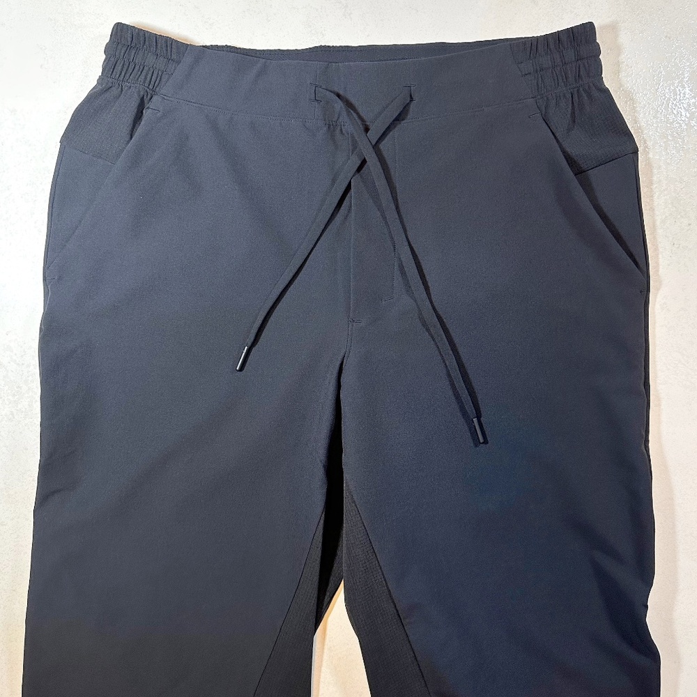 Lululemon Men License To Train Pant "Mesh 31" Black, Large